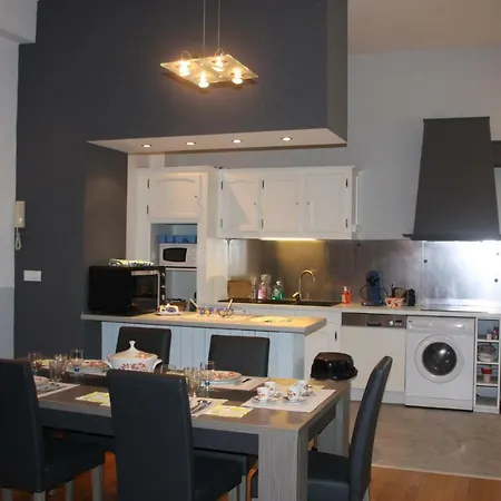 Le 16 Place Du 8 * Saint-Quentin (Aisne)