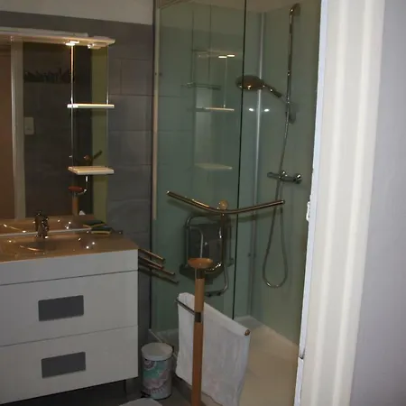 Le 16 Place Du 8 Apartmán *