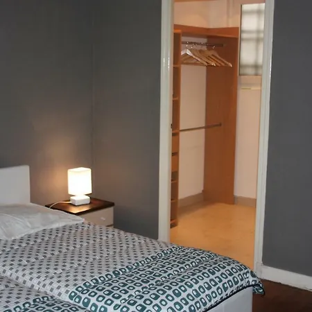 Le 16 Place Du 8 Apartmán *